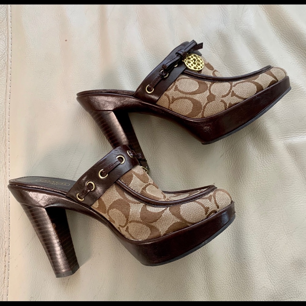 Coach Signature Logo Clog